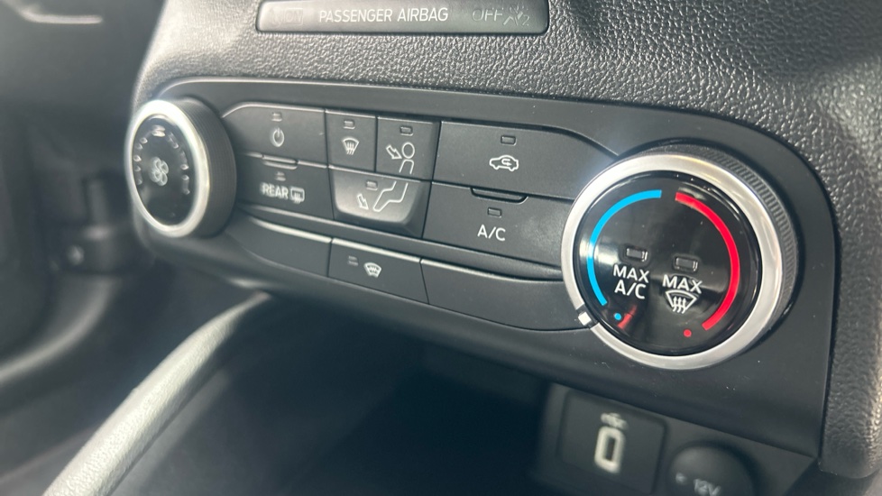 Ford Focus 1.0 EcoBoost 125 ST-Line 5dr Petrol Hatchback - Image 28