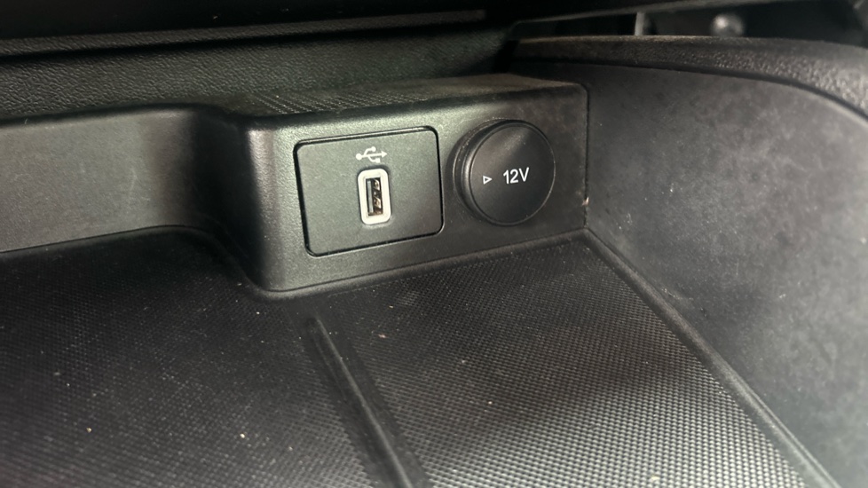 Ford Focus 1.0 EcoBoost 125 ST-Line 5dr Petrol Hatchback - Image 44
