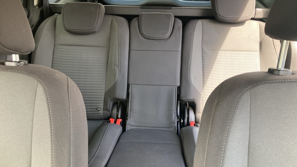 Ford Grand C-MAX 1.5 TDCi Titanium 5dr Diesel Estate - Image 15