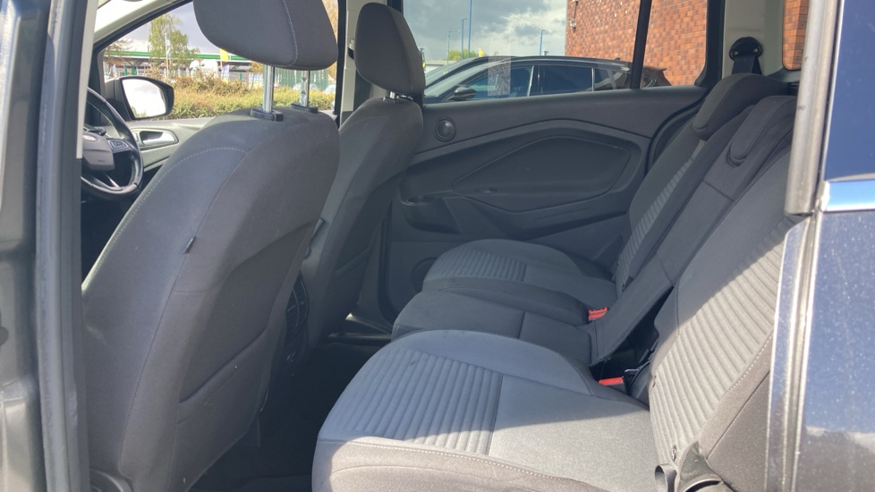 Ford Grand C-MAX 1.5 TDCi Titanium 5dr Diesel Estate - Image 16