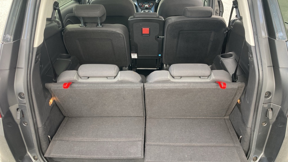 Ford Grand C-MAX 1.5 TDCi Titanium 5dr Diesel Estate - Image 30