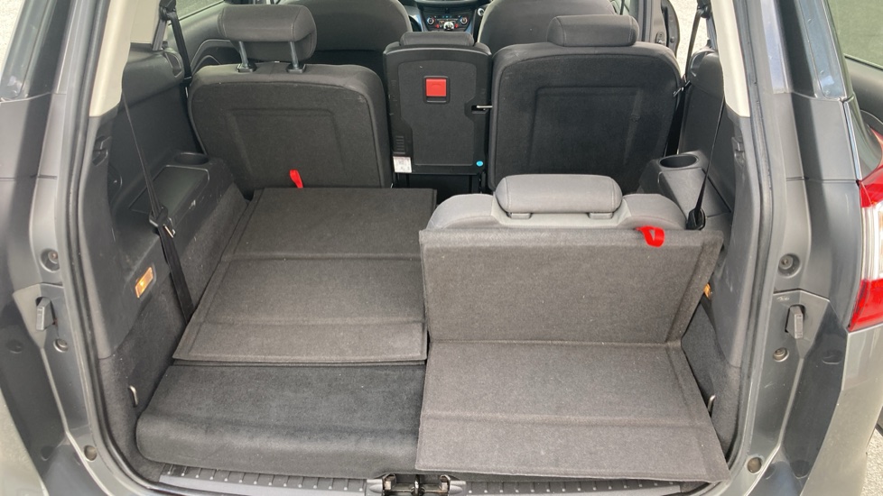 Ford Grand C-MAX 1.5 TDCi Titanium 5dr Diesel Estate - Image 31