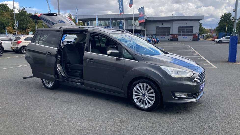 Ford Grand C-MAX 1.5 TDCi Titanium 5dr Diesel Estate - Image 35