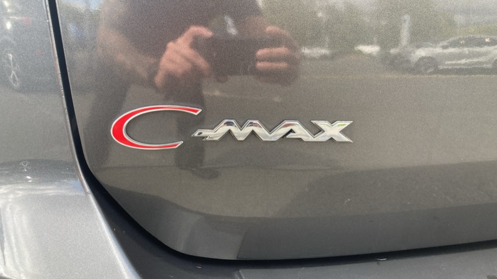 Ford Grand C-MAX 1.5 TDCi Titanium 5dr Diesel Estate - Image 42