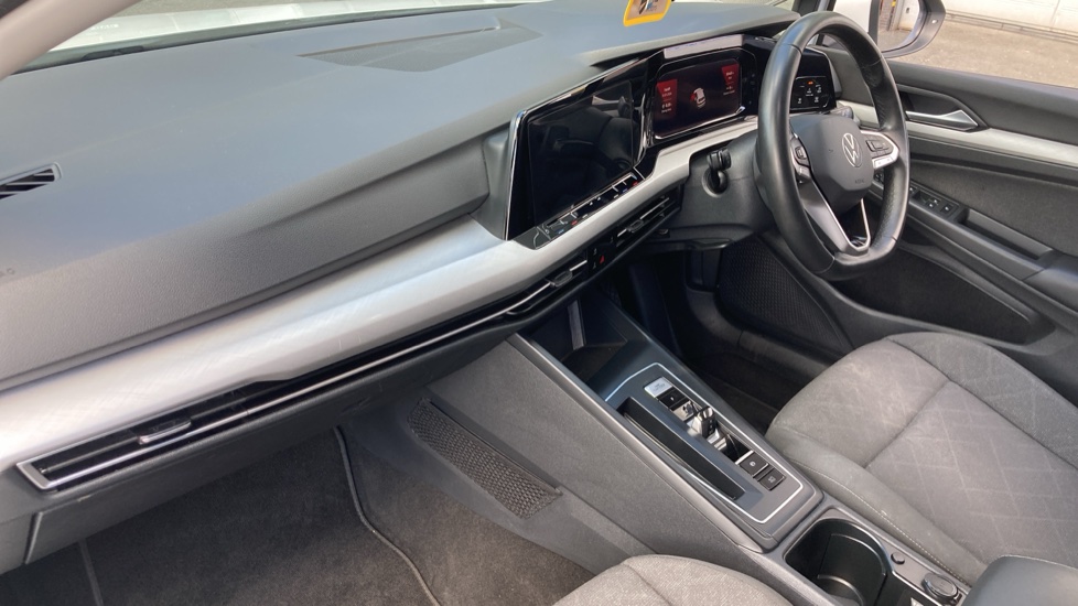 Volkswagen Golf 1.5 eTSI 150 Life 5dr DSG Petrol Hatchback - Image 13