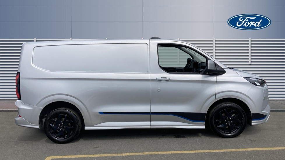 Ford Transit Custom E-320 L1 Rwd 160kW 65kWh H1 Van Sport Auto - Image 5