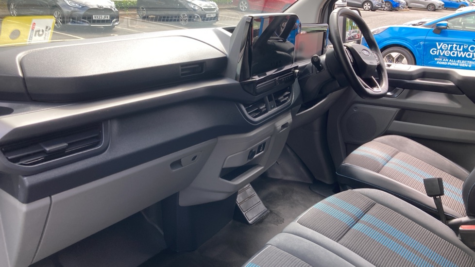 Ford Transit Custom E-320 L1 Rwd 160kW 65kWh H1 Van Sport Auto - Image 12