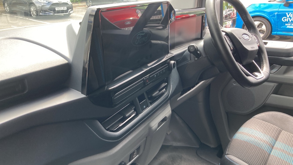 Ford Transit Custom E-320 L1 Rwd 160kW 65kWh H1 Van Sport Auto - Image 15