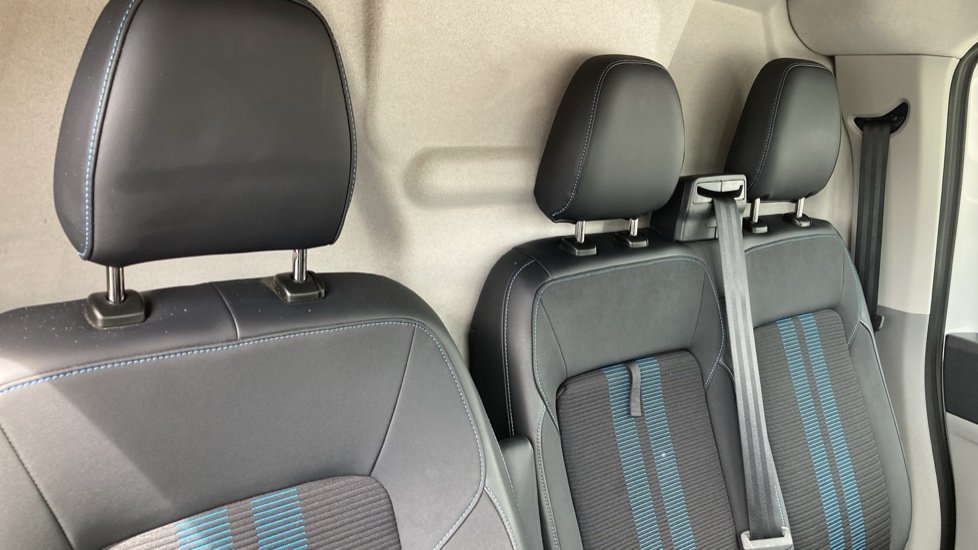 Ford Transit Custom E-320 L1 Rwd 160kW 65kWh H1 Van Sport Auto - Image 17