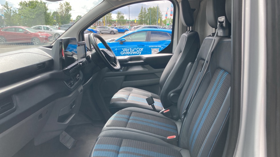 Ford Transit Custom E-320 L1 Rwd 160kW 65kWh H1 Van Sport Auto - Image 18