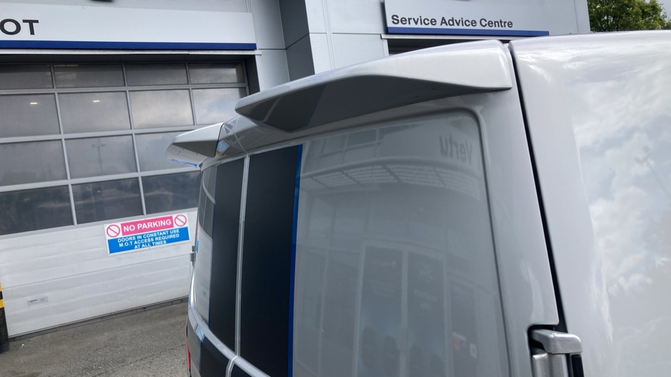 Ford Transit Custom E-320 L1 Rwd 160kW 65kWh H1 Van Sport Auto - Image 37