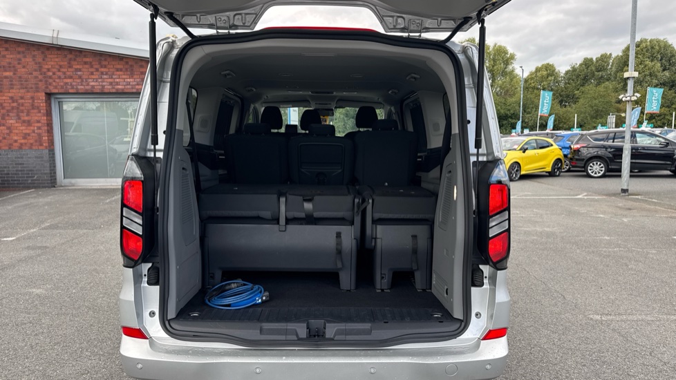 Ford Tourneo Custom 340 L1 Petrol Fwd 2.5 PHEV 232ps H1 Titanium 8 seater Auto - Image 4