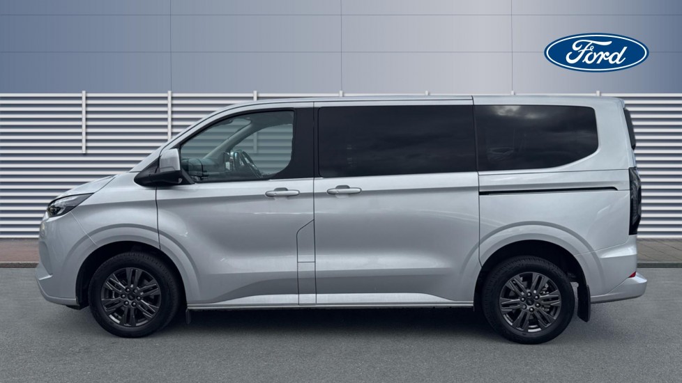 Ford Tourneo Custom 340 L1 Petrol Fwd 2.5 PHEV 232ps H1 Titanium 8 seater Auto - Image 5
