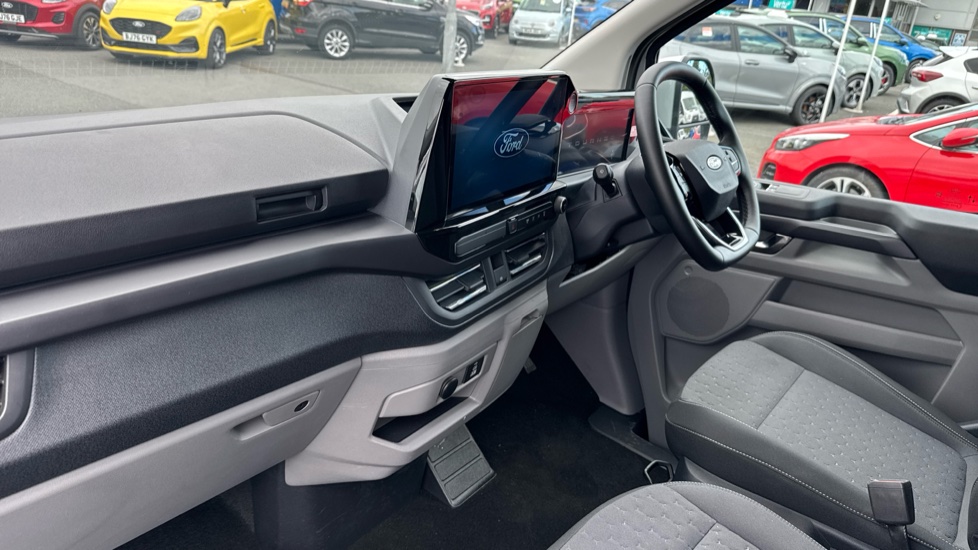 Ford Tourneo Custom 340 L1 Petrol Fwd 2.5 PHEV 232ps H1 Titanium 8 seater Auto - Image 13