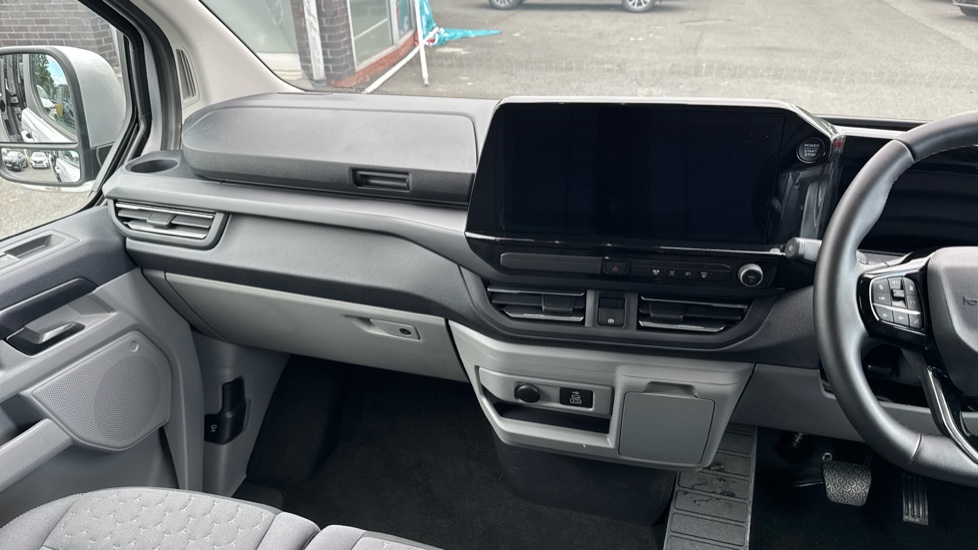 Ford Tourneo Custom 340 L1 Petrol Fwd 2.5 PHEV 232ps H1 Titanium 8 seater Auto - Image 17