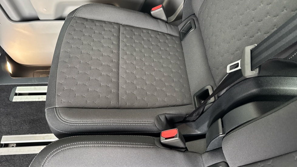 Ford Tourneo Custom 340 L1 Petrol Fwd 2.5 PHEV 232ps H1 Titanium 8 seater Auto - Image 20