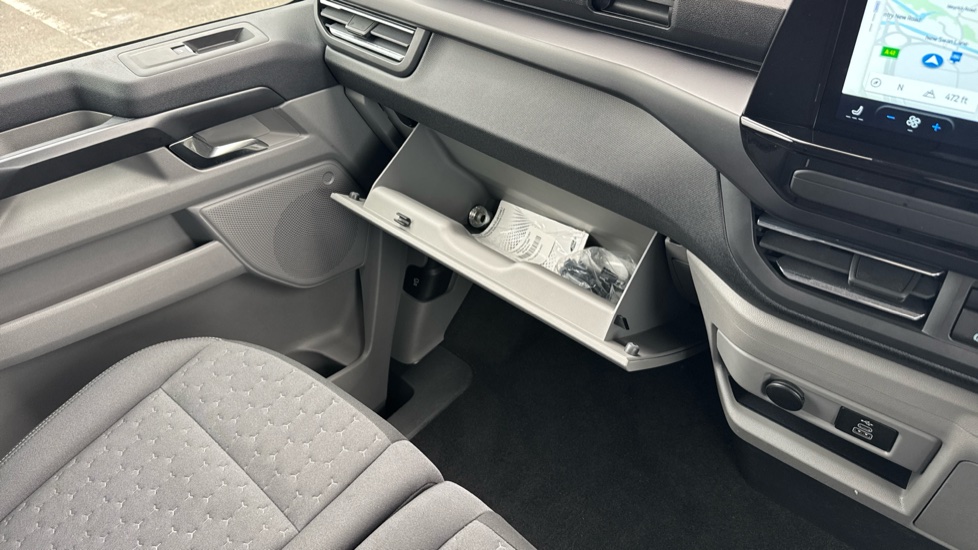 Ford Tourneo Custom 340 L1 Petrol Fwd 2.5 PHEV 232ps H1 Titanium 8 seater Auto - Image 41