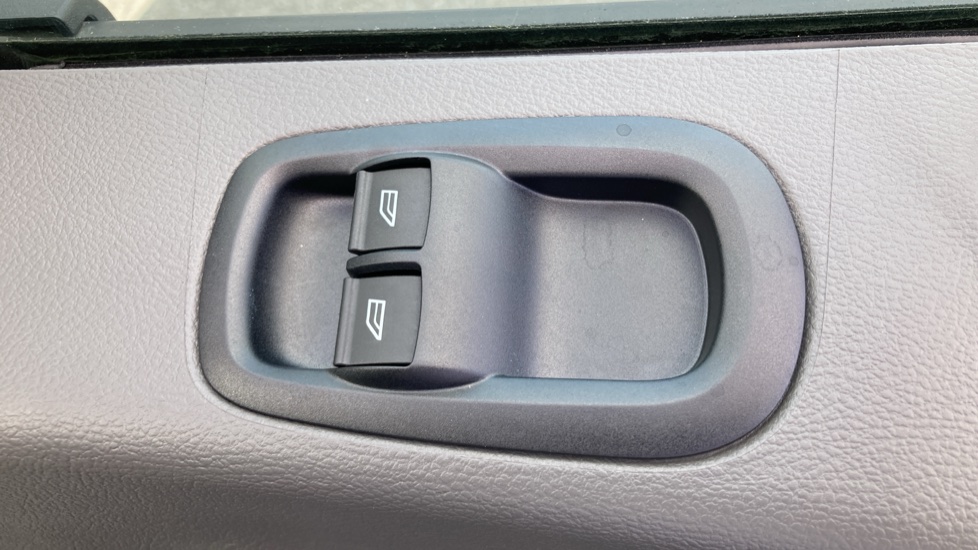 Ford Transit 350 L4 Diesel Rwd 2.0 EcoBlue 165ps H3 Trend Van [DAP] - Image 27