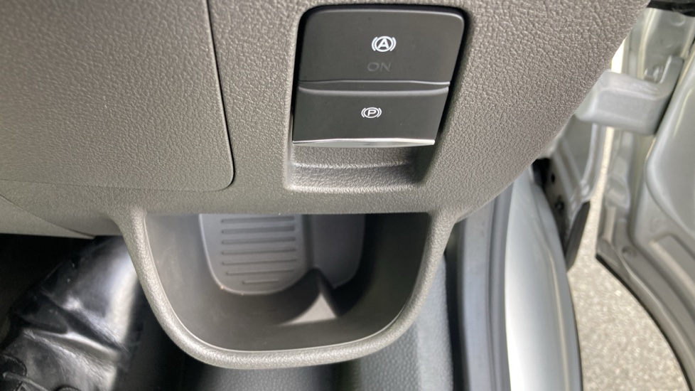 Ford Transit 350 L4 Diesel Rwd 2.0 EcoBlue 165ps H3 Trend Van [DAP] - Image 37