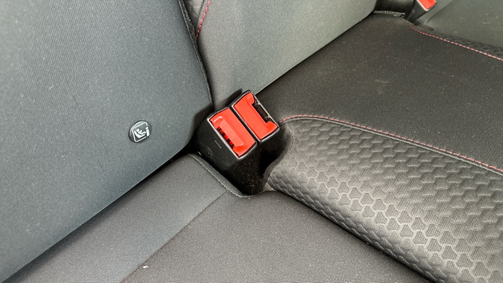 Ford Focus 1.0 EcoBoost 140 ST-Line Navigation 5dr Petrol Hatchback - Image 20