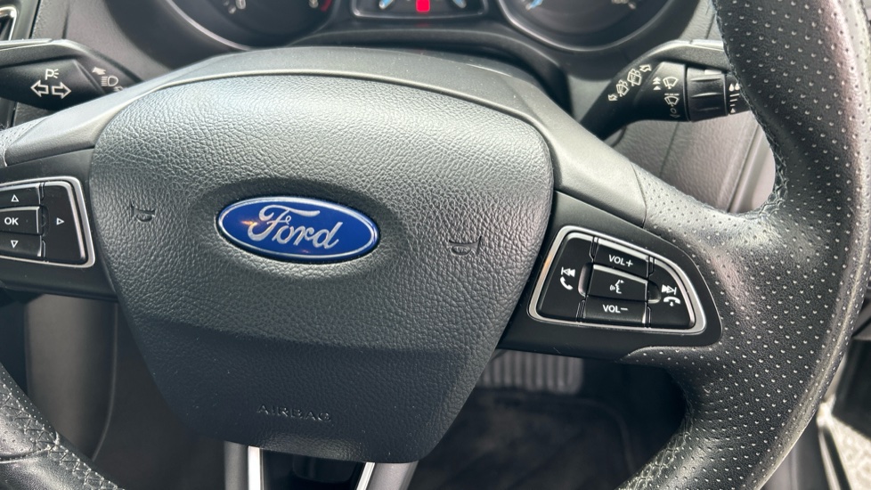 Ford Focus 1.0 EcoBoost 140 ST-Line Navigation 5dr Petrol Hatchback - Image 25