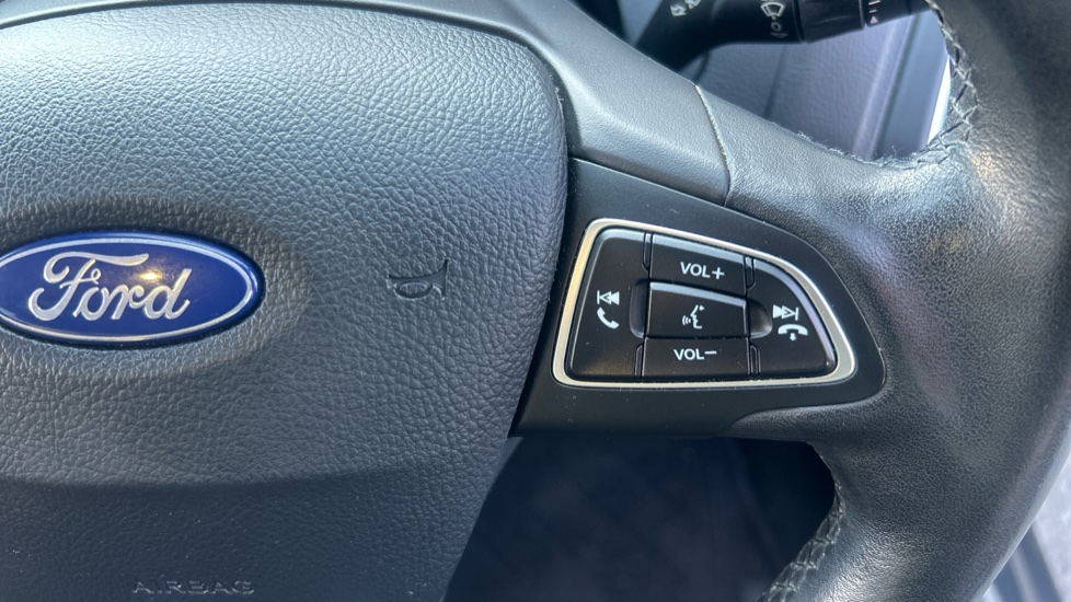 Ford Focus 1.0 EcoBoost 125 Titanium 5dr Petrol Hatchback - Image 27
