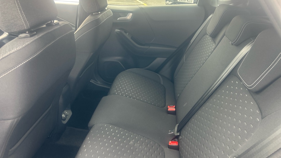 Ford Puma 1.0 EcoBoost Hybrid mHEV Titanium 5dr DCT Petrol Hatchback - Image 19