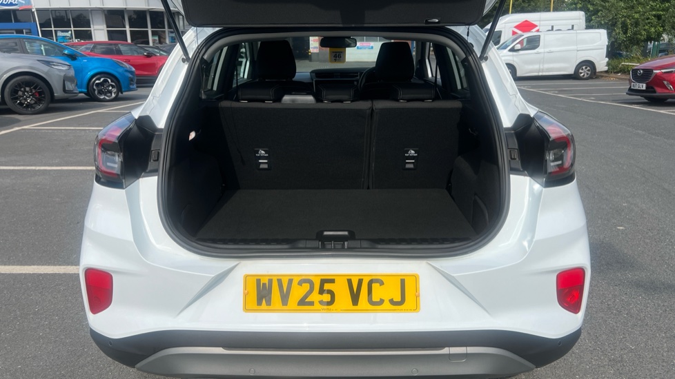 Ford Puma 1.0 EcoBoost Hybrid mHEV Titanium 5dr DCT Petrol Hatchback - Image 4