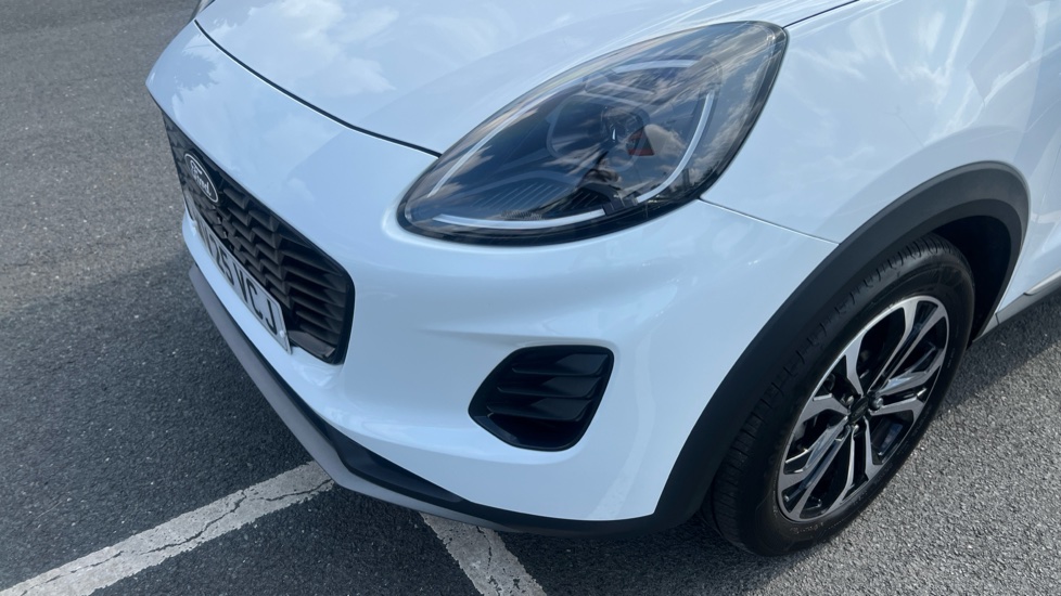 Ford Puma 1.0 EcoBoost Hybrid mHEV Titanium 5dr DCT Petrol Hatchback - Image 32