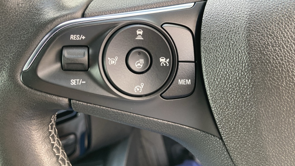 Vauxhall Mokka 100kW Ultimate 50kWh 5dr Auto Electric Hatchback - Image 29