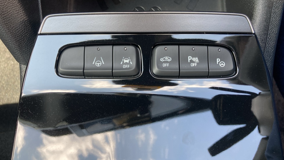 Vauxhall Mokka 100kW Ultimate 50kWh 5dr Auto Electric Hatchback - Image 33