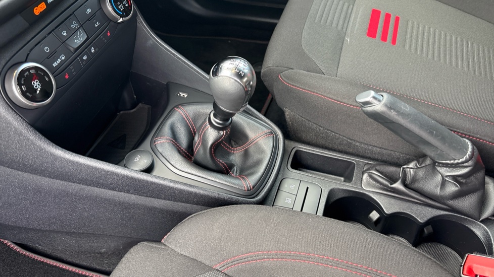 Ford Fiesta 1.0 EcoBoost Hybrid mHEV 125 ST-Line 5dr Petrol Hatchback - Image 18