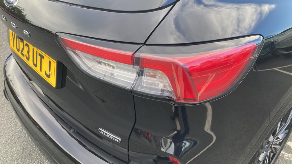 Ford Kuga 2.5 PHEV ST-Line X Edition 5dr CVT Estate - Image 27