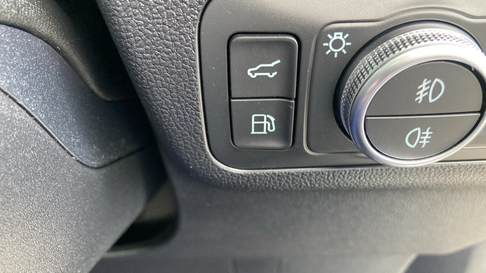 Ford Kuga 2.5 PHEV ST-Line X Edition 5dr CVT Estate - Image 36