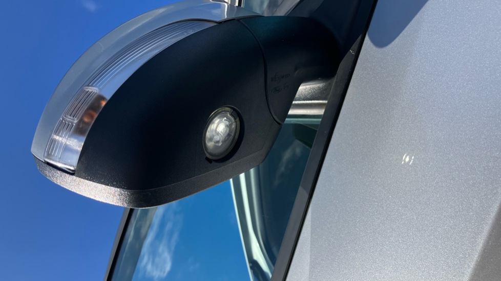 Ford Galaxy 2.0 EcoBlue Zetec 5dr Diesel Estate - Image 32