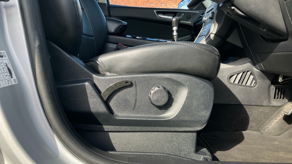 Ford Galaxy 2.0 EcoBlue Zetec 5dr Diesel Estate - Image 45