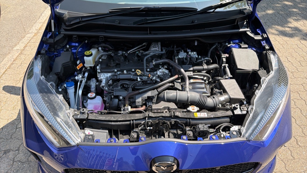 Mazda 2 Hybrid 1.5i Hybrid Homura 5dr CVT Hybrid Hatchback - Image 8