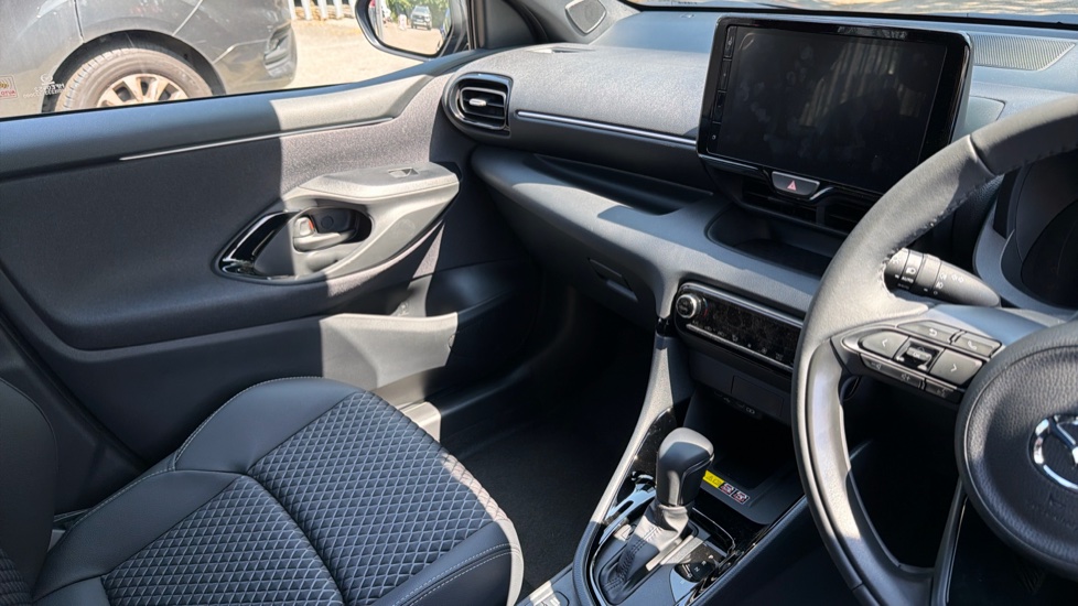 Mazda 2 Hybrid 1.5i Hybrid Homura 5dr CVT Hybrid Hatchback - Image 14