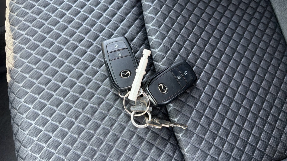 Mazda 2 Hybrid 1.5i Hybrid Homura 5dr CVT Hybrid Hatchback - Image 20