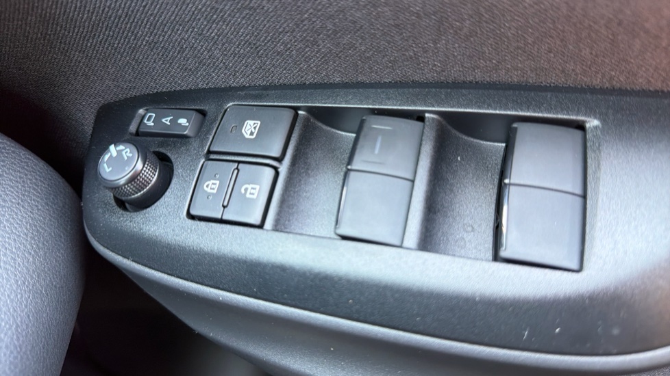 Mazda 2 Hybrid 1.5i Hybrid Homura 5dr CVT Hybrid Hatchback - Image 21