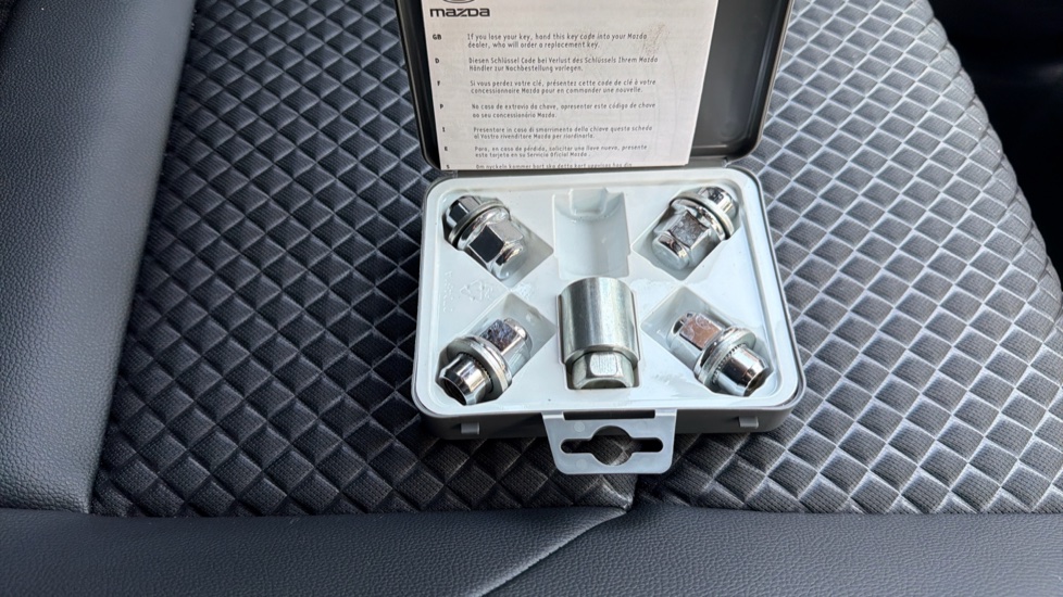 Mazda 2 Hybrid 1.5i Hybrid Homura 5dr CVT Hybrid Hatchback - Image 39