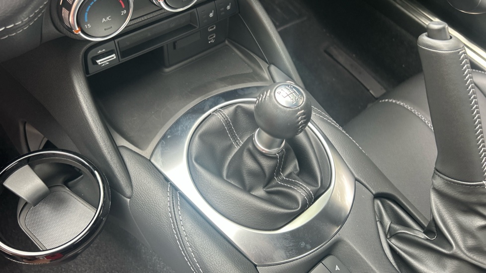 Mazda MX-5 2.0 [184] Exclusive-Line 2dr Petrol Convertible RF - Image 13
