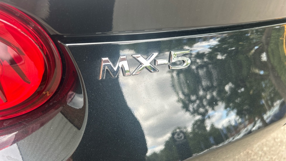 Mazda MX-5 2.0 [184] Exclusive-Line 2dr Petrol Convertible RF - Image 25