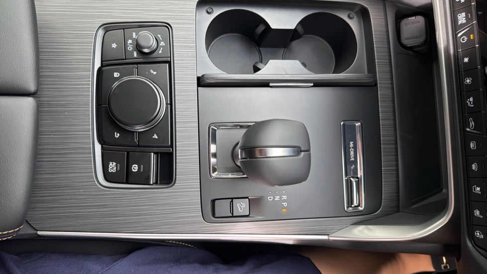 Mazda CX-80 3.3d Homura 5dr Auto AWD [Panoramic Roof] Diesel Estate - Image 33