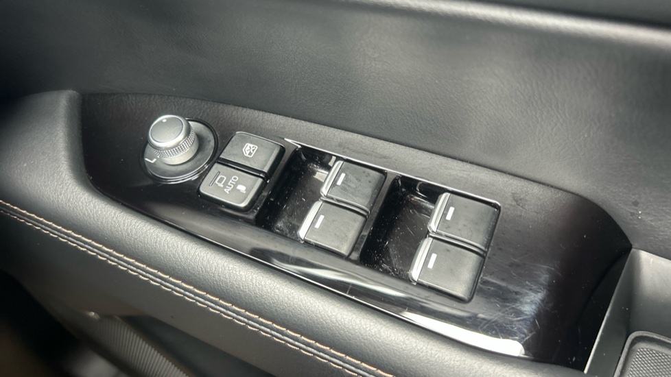 Mazda CX-5 2.0 e-Skyactiv G MHEV Exclusive-Line 5dr Auto Petrol Estate - Image 32