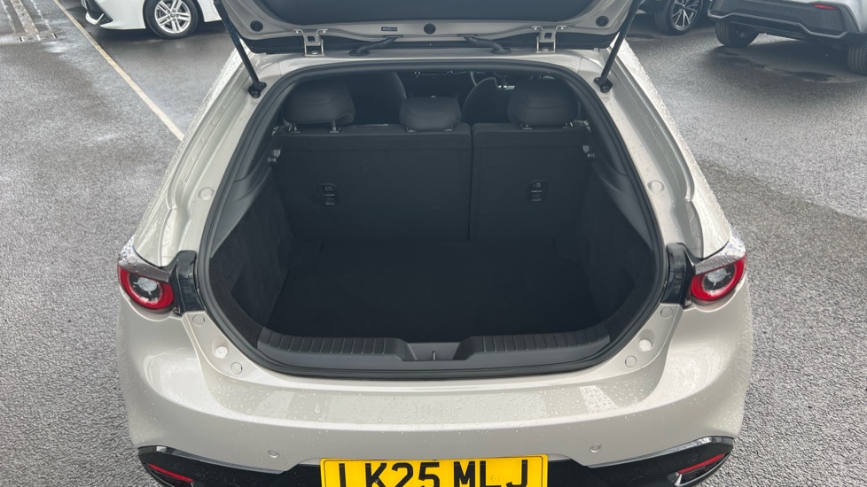 Mazda 3 2.5 e-Skyactiv G MHEV [140] Centre-Line 5dr Petrol Hatchback - Image 4