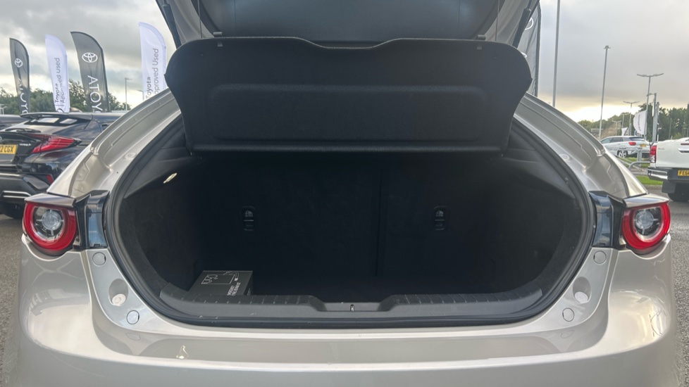 Mazda 3 2.5 e-Skyactiv G MHEV 140 Exclusive-Line 5dr Auto Petrol Hatchback - Image 4