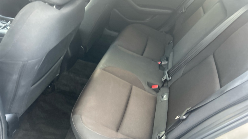 Mazda 3 2.5 e-Skyactiv G MHEV 140 Exclusive-Line 5dr Auto Petrol Hatchback - Image 16
