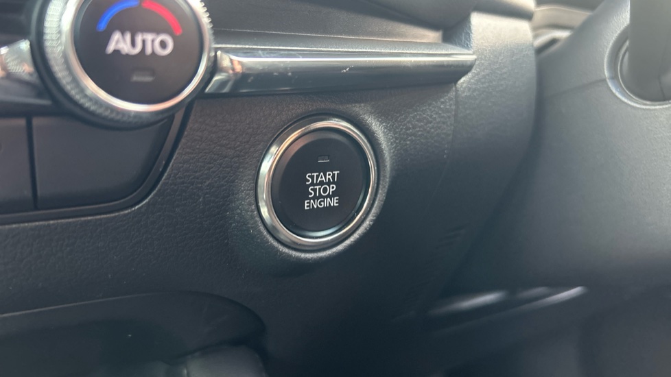 Mazda 3 2.5 e-Skyactiv G MHEV 140 Exclusive-Line 5dr Auto Petrol Hatchback - Image 27