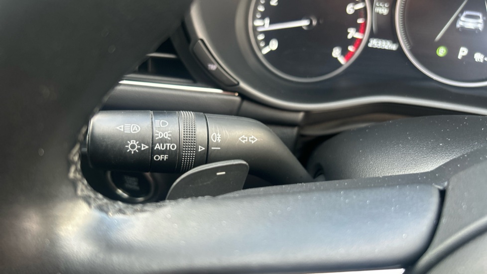 Mazda 3 2.5 e-Skyactiv G MHEV 140 Exclusive-Line 5dr Auto Petrol Hatchback - Image 34